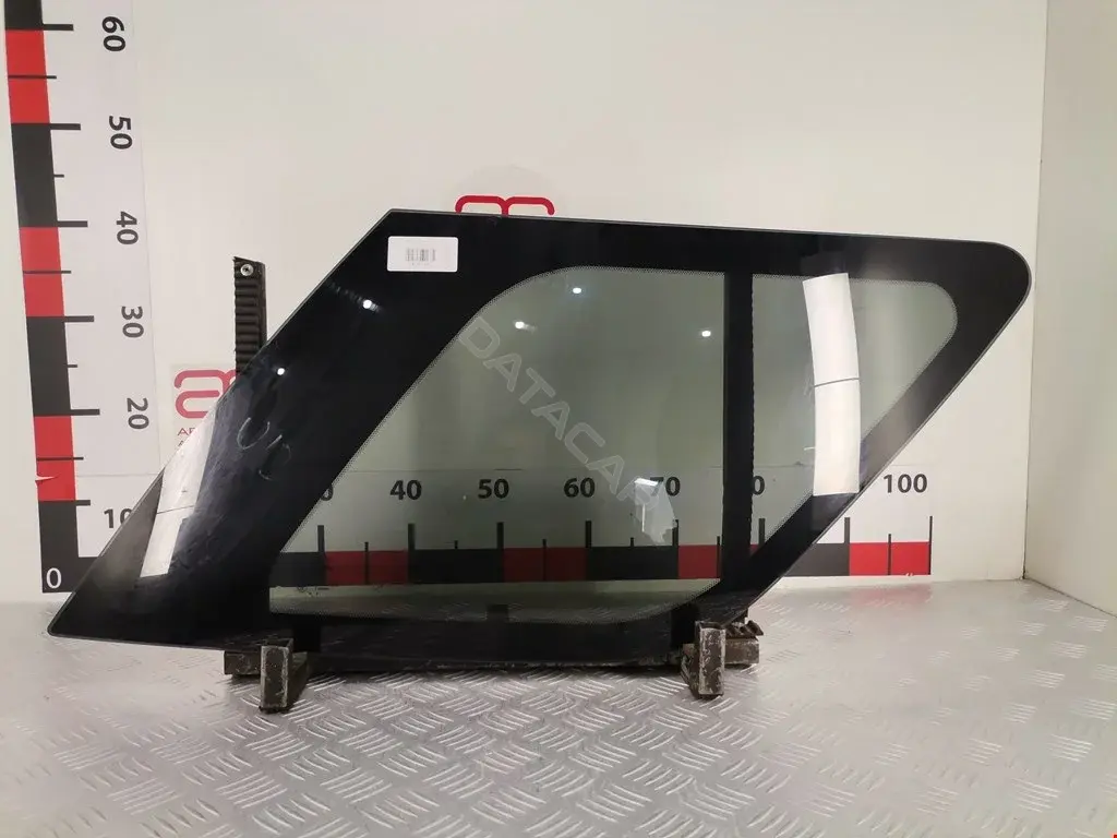 Стекло двери BB5Z7829700C