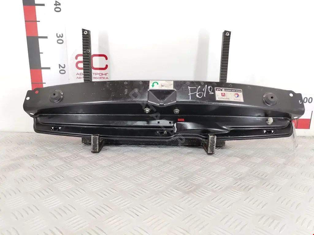 Рамка капота 7106A6