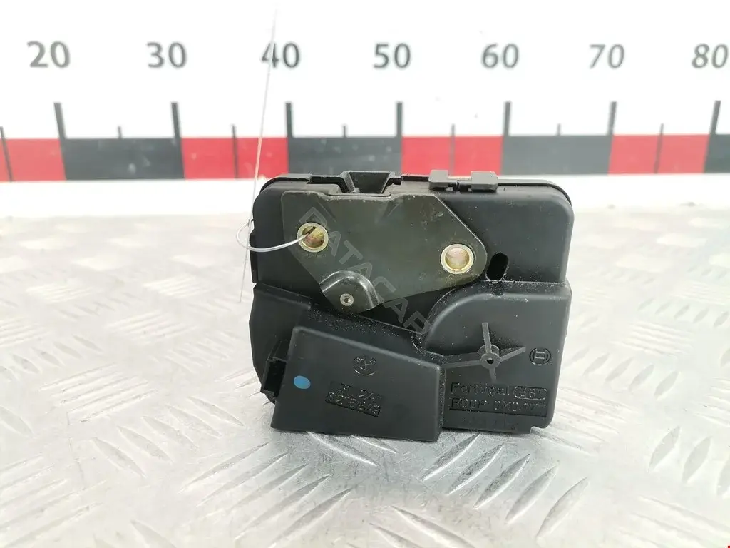 Замок стекла двери багажника 51247840623, 51248218849