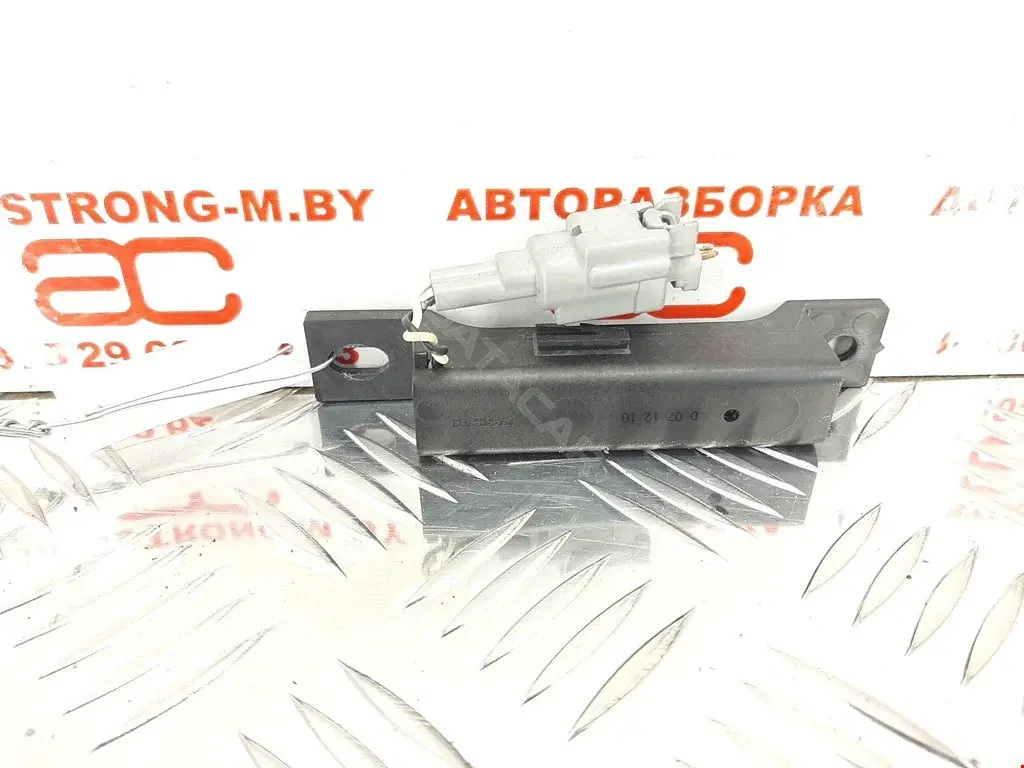 Усилитель антенны 285E589905