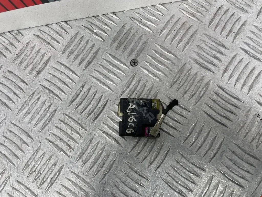Усилитель антенны 4F5035225P