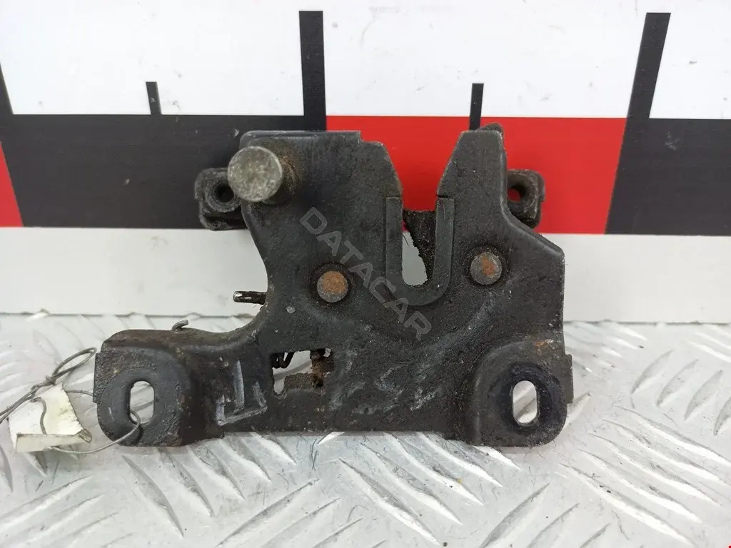 Замок капота 8D0823509J