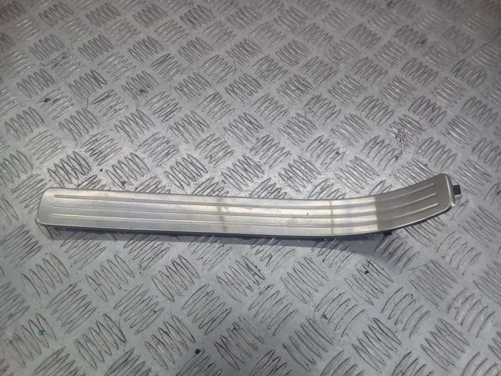 Накладка на порог 7L0853793C