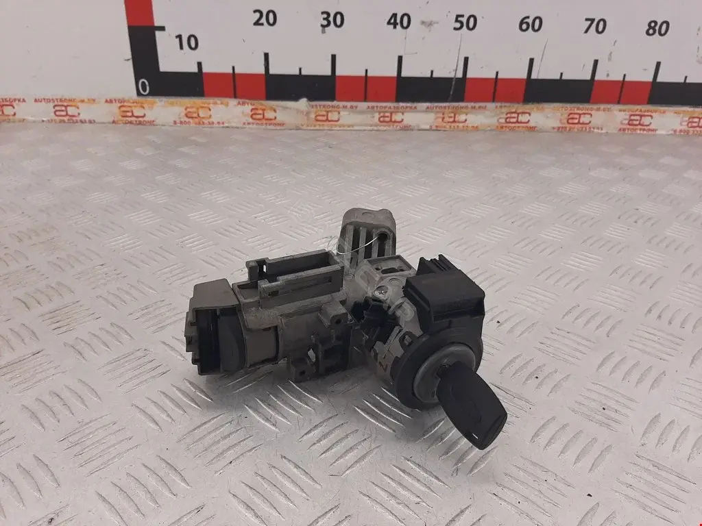 Замок зажигания 8A6T15607AB, 8V513F880CC