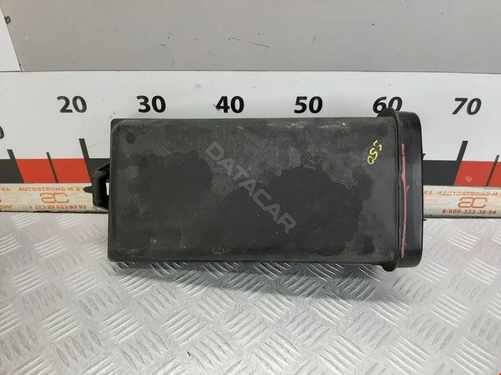 Воздухозаборник 64318379958
