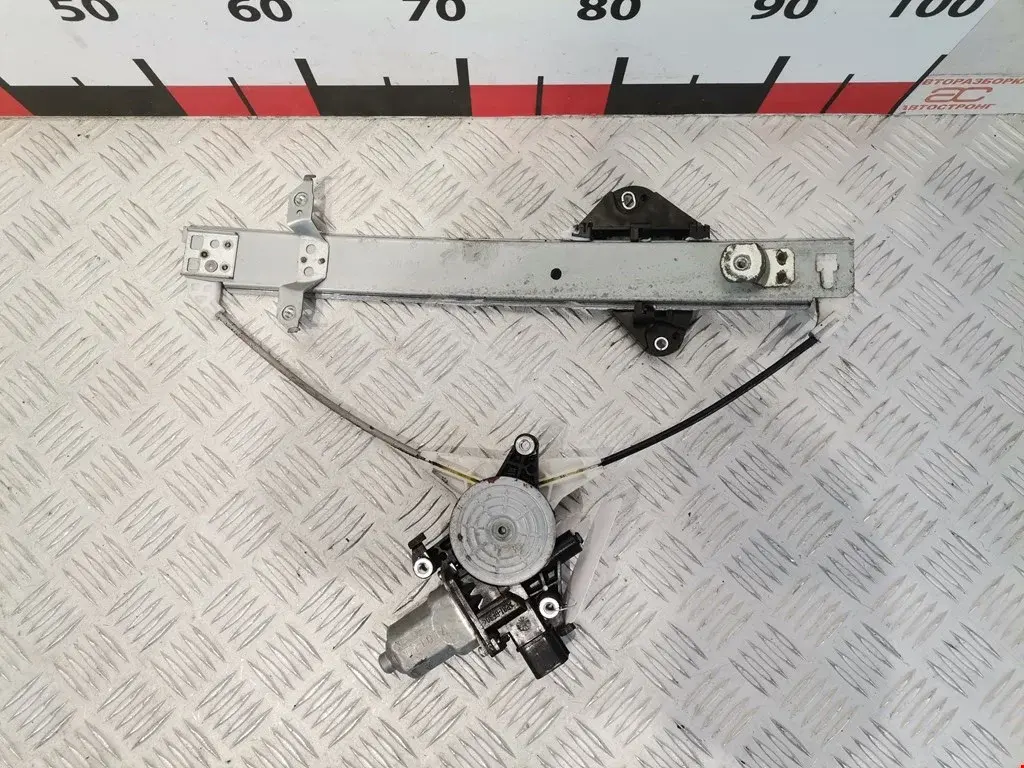 Стеклоподъемник 61042FG003