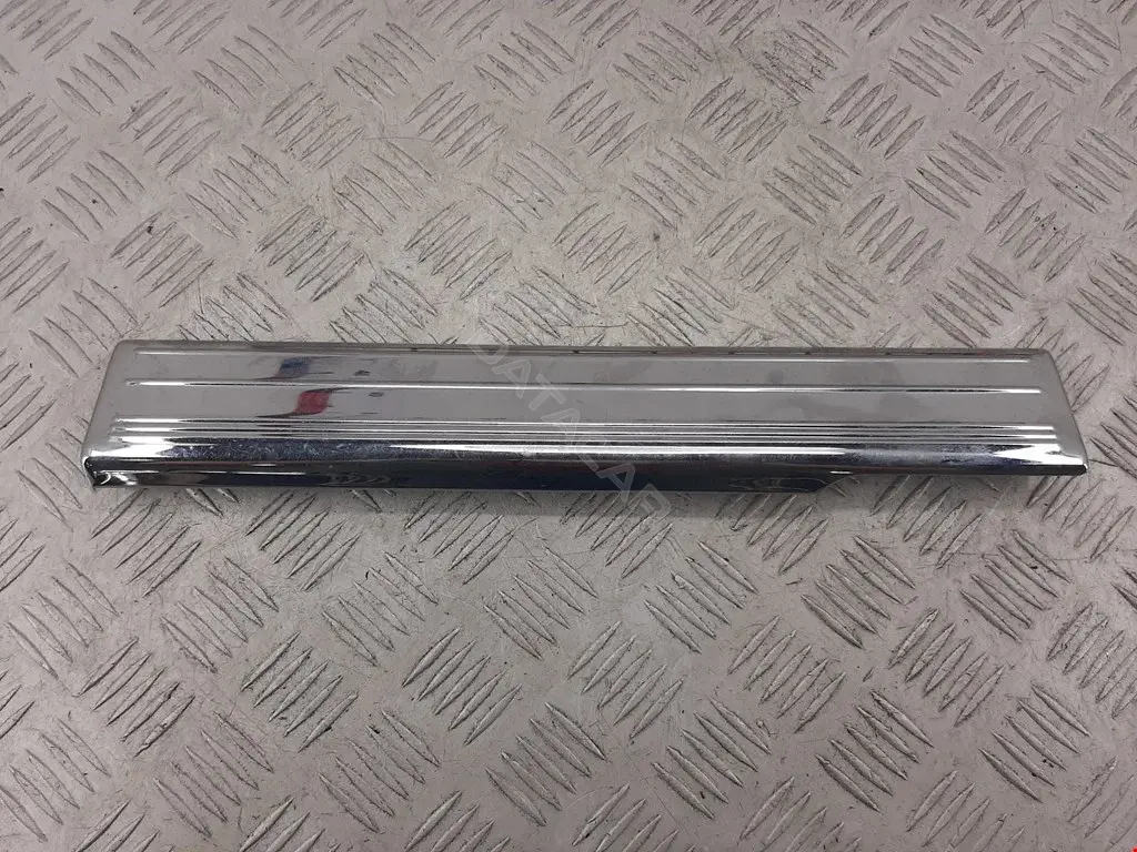 Накладка на порог A2206806035