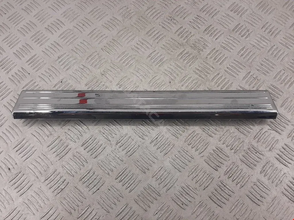 Накладка на порог A2206805535