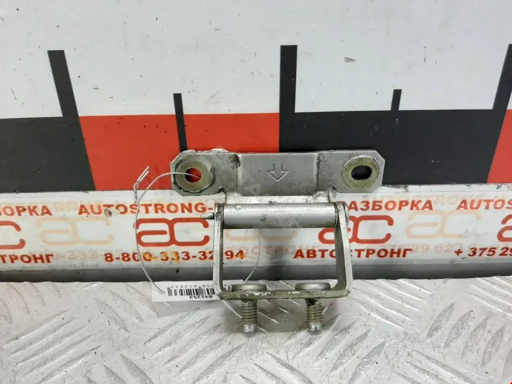 Петля крышки багажника 90400BM430