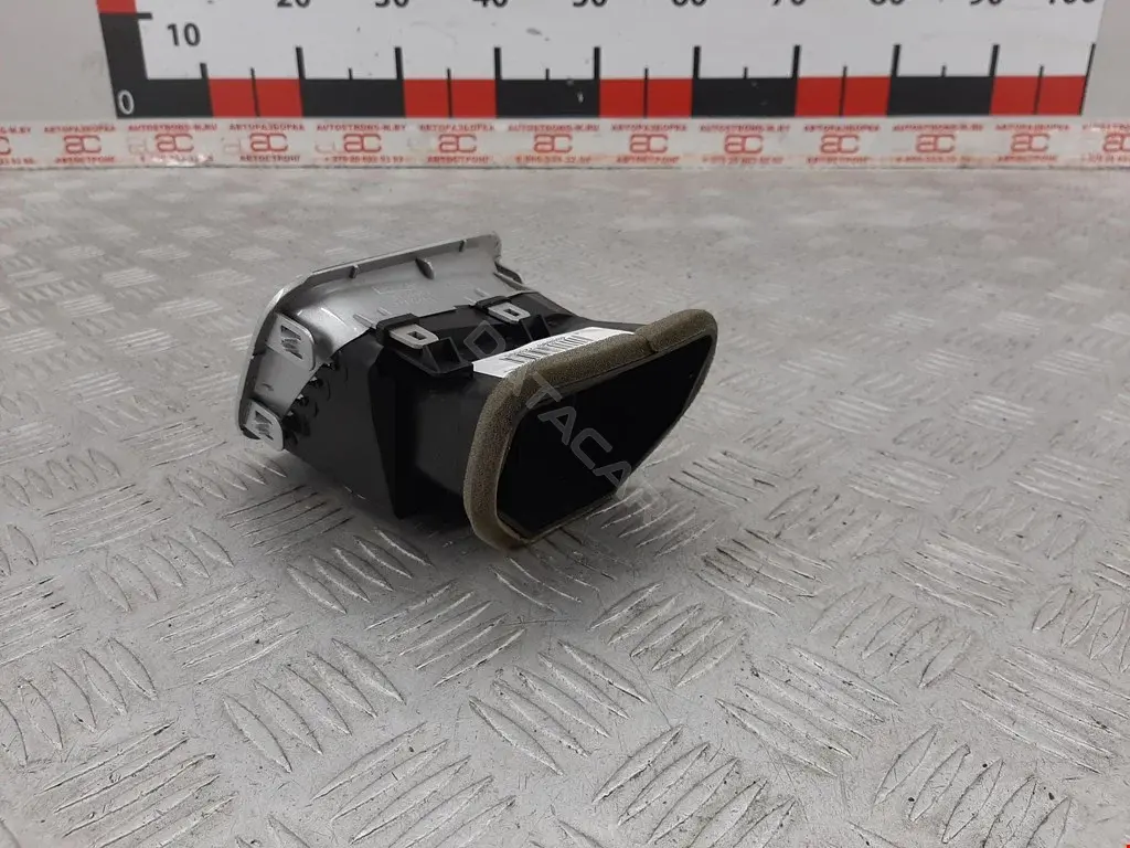 Дефлектор обдува салона 20862307, 20862311