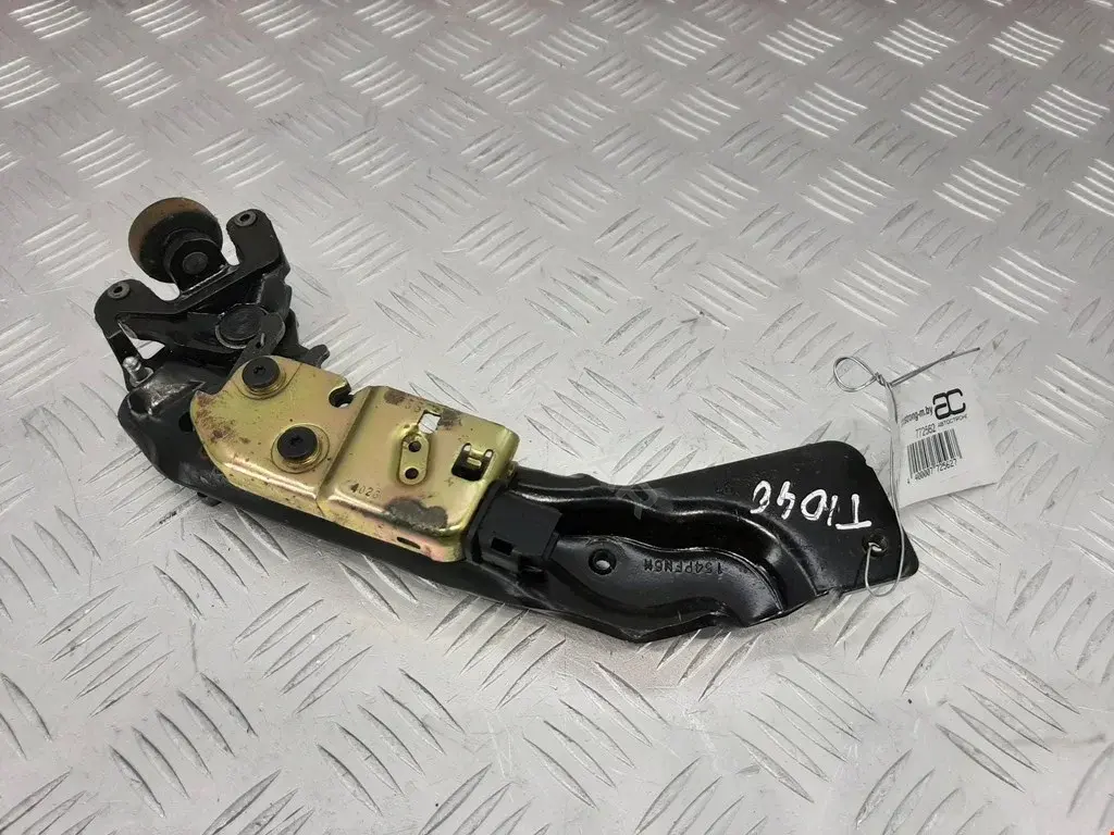 Ролик двери сдвижной 04717578AH, 4605810