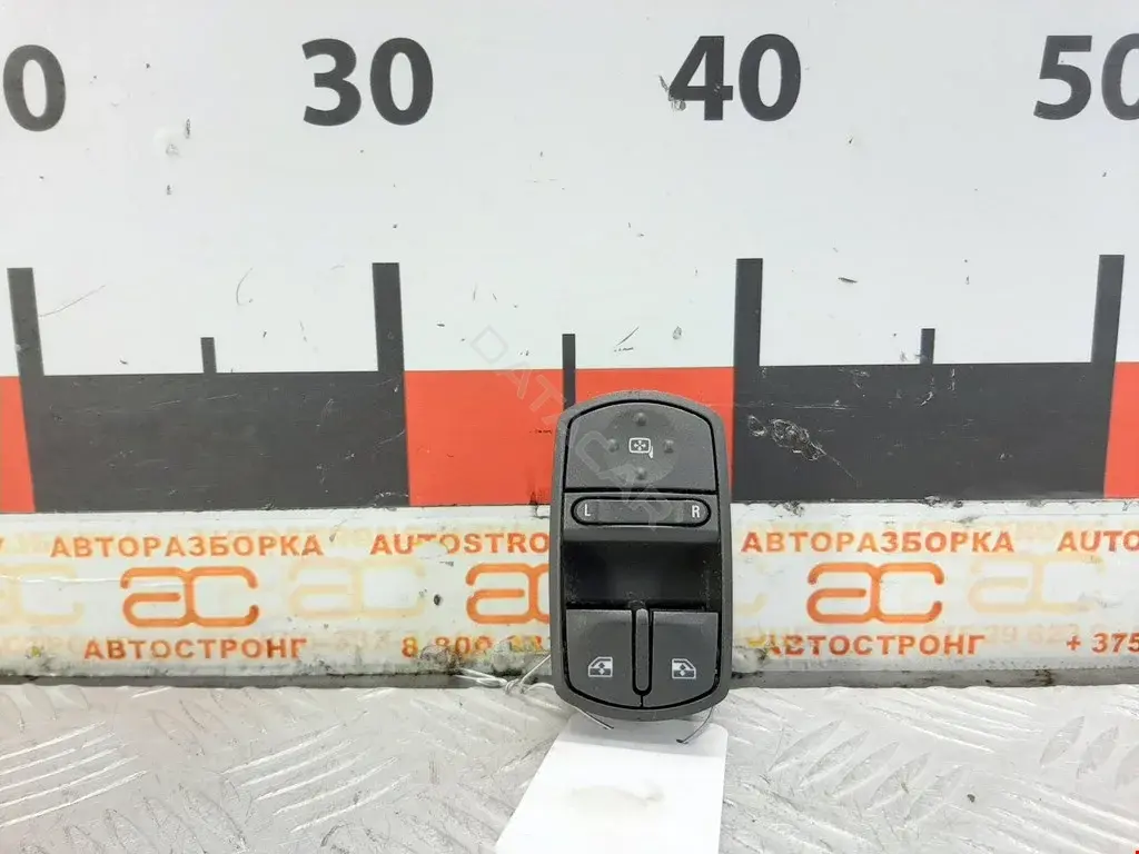 Блок управления стеклоподъемниками 000051160010, 13258521, 6240509