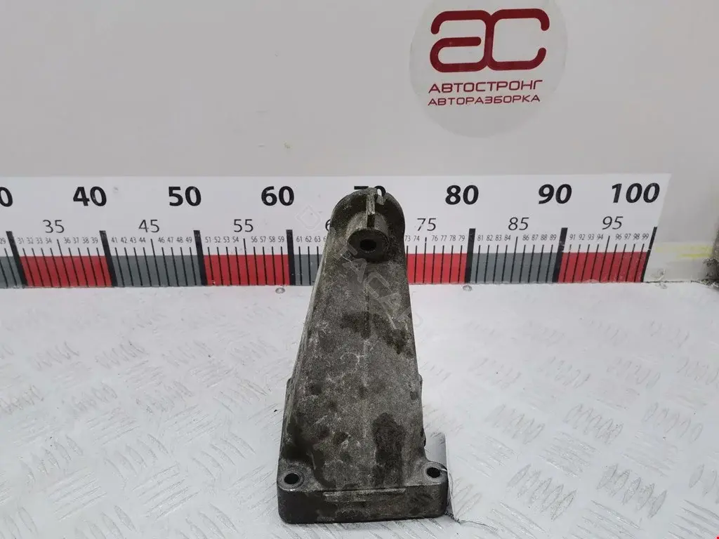 Кронштейн двигателя A2712231304