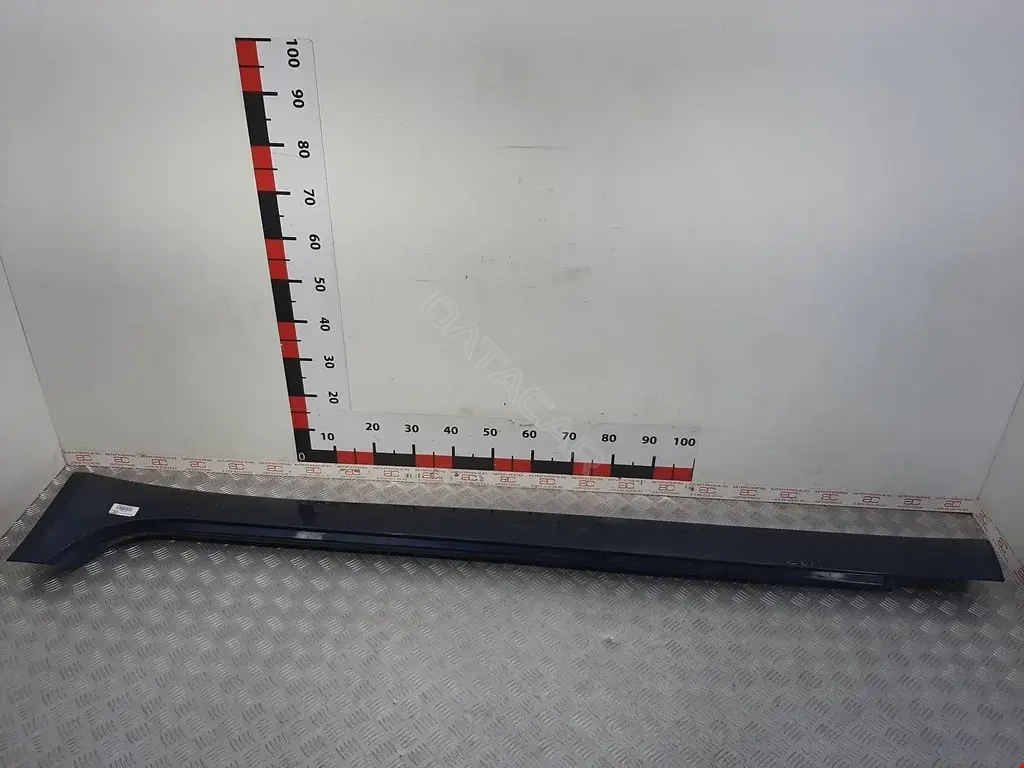 Накладка на порог C2Z5443XXX