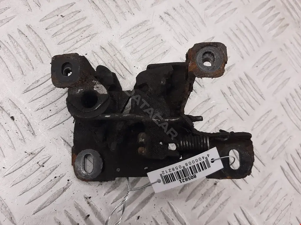 Замок капота 8D0823509J