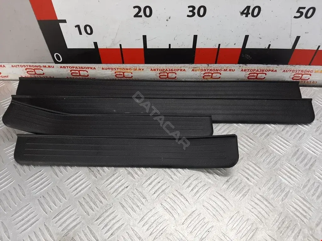 Накладка на порог 769B1EG000