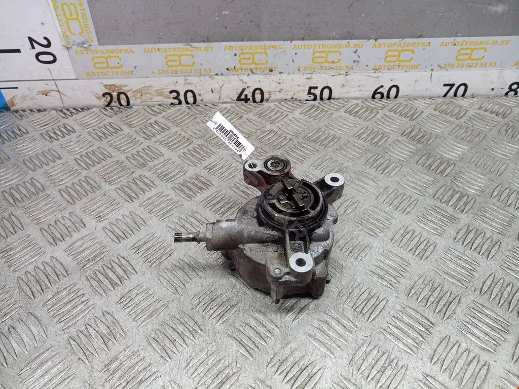 Вакуумный насос 1313802, 1479777, 1543837