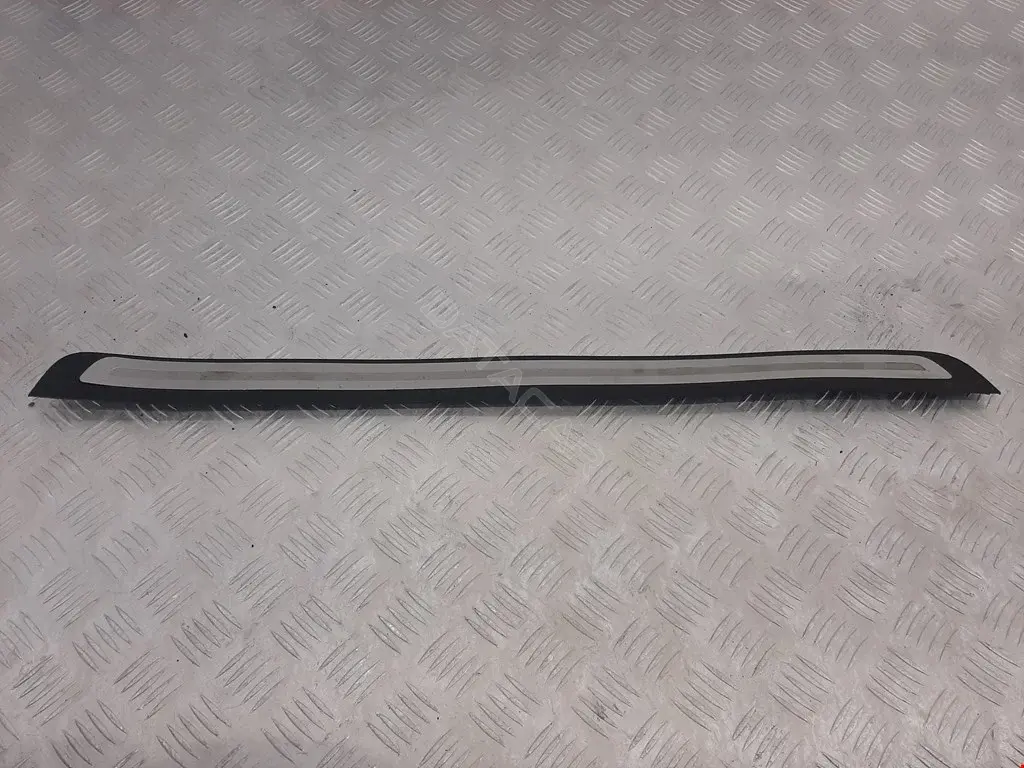 Накладка на порог 8T0853374K
