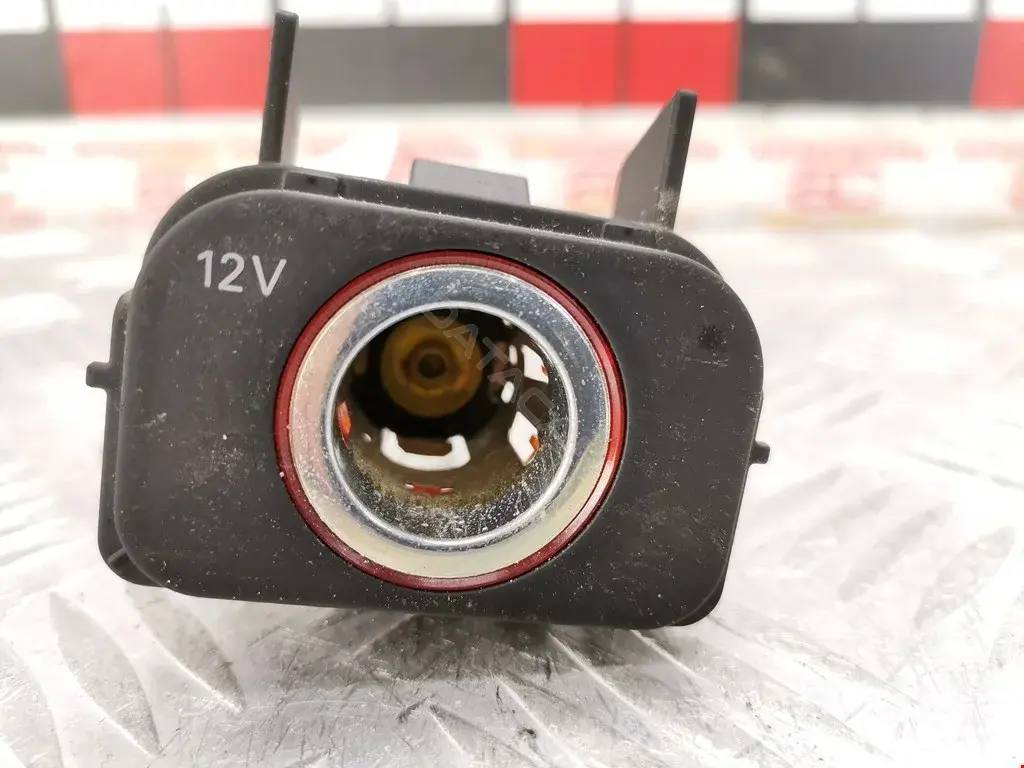 Прикуриватель 8K0919565