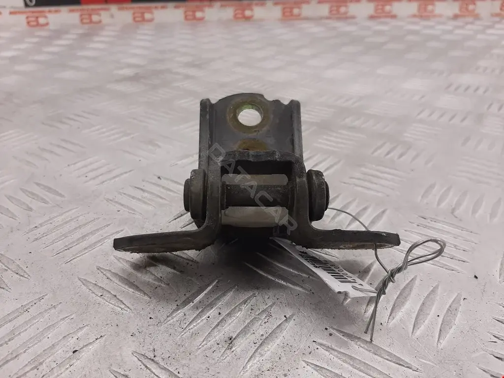 Петля двери 80400ZJ00A