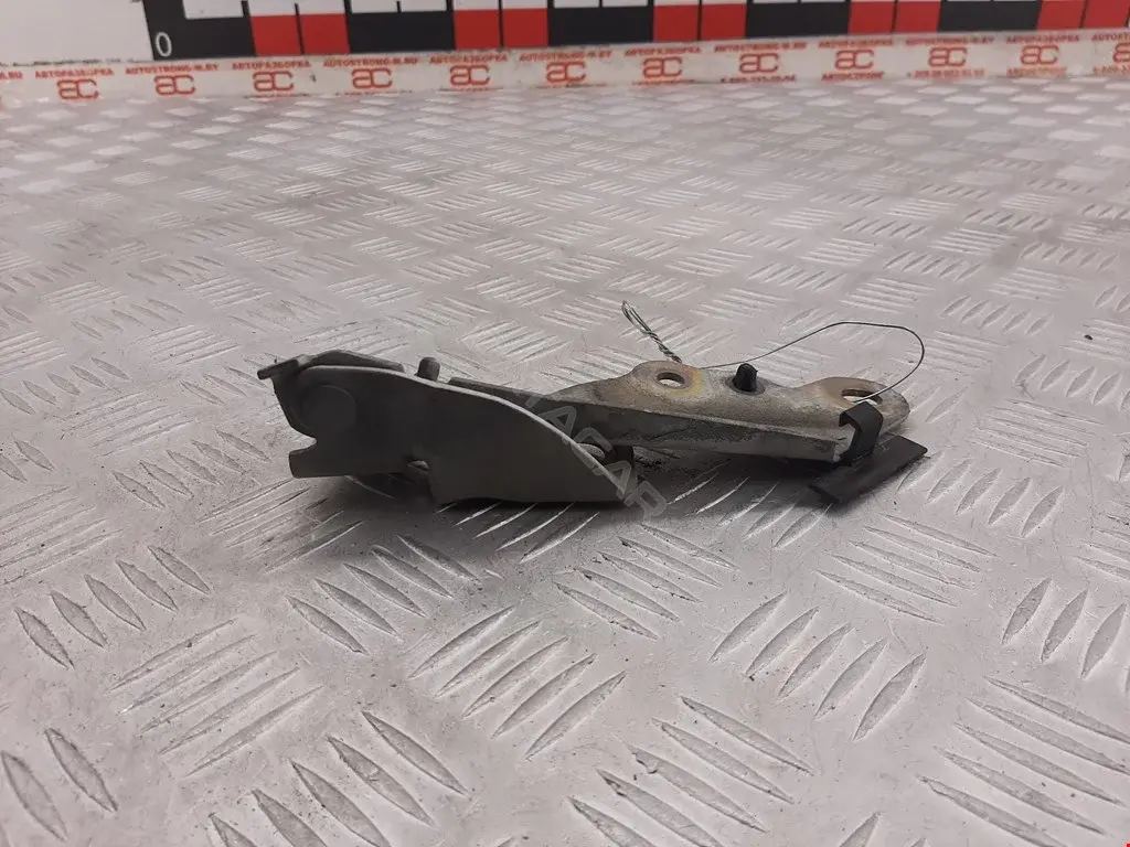 Петля капота 7L8Z16796A, YL8416800AC
