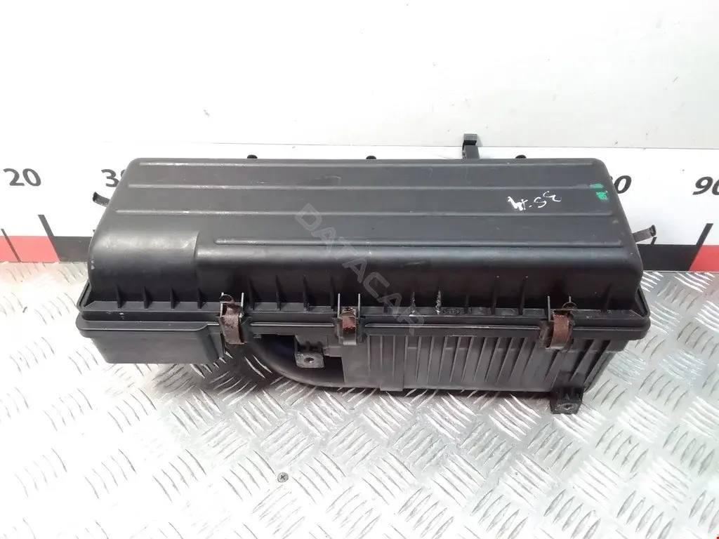 Корпус воздушного фильтра 0K30C13320, K31Y