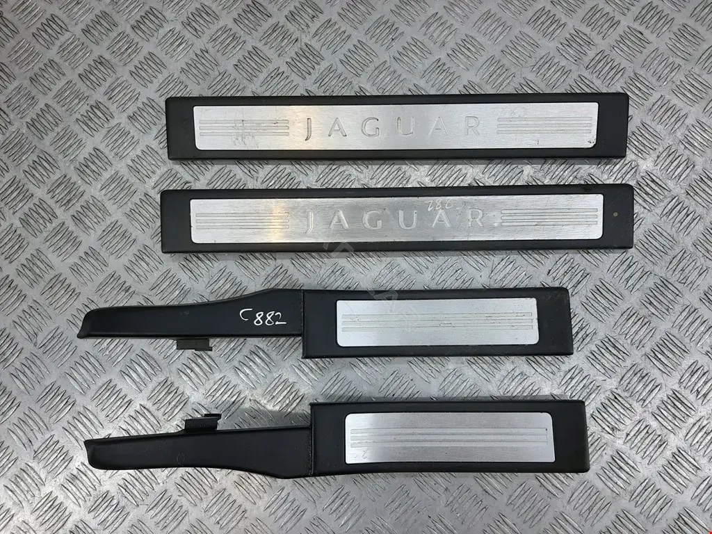 Накладка на порог C2Z27889SEL