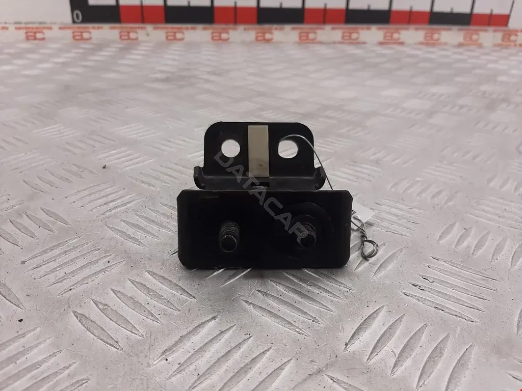 Петля крышки багажника 90401CB80A