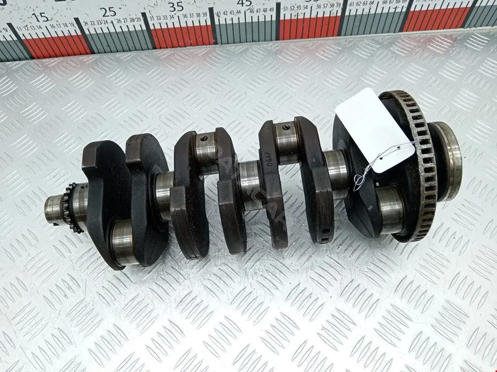 Коленвал 06A105021AR