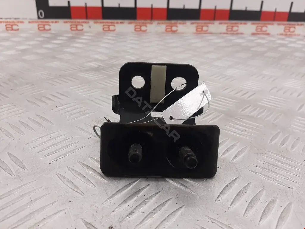 Петля крышки багажника 90400CB80A