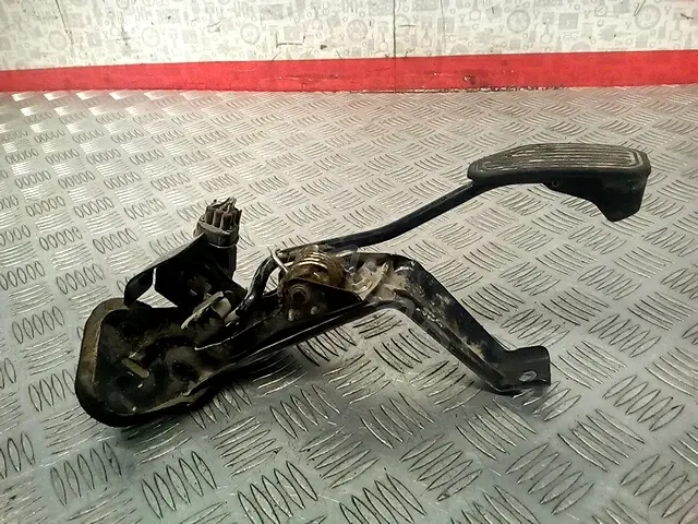 Педаль газа 7801026030