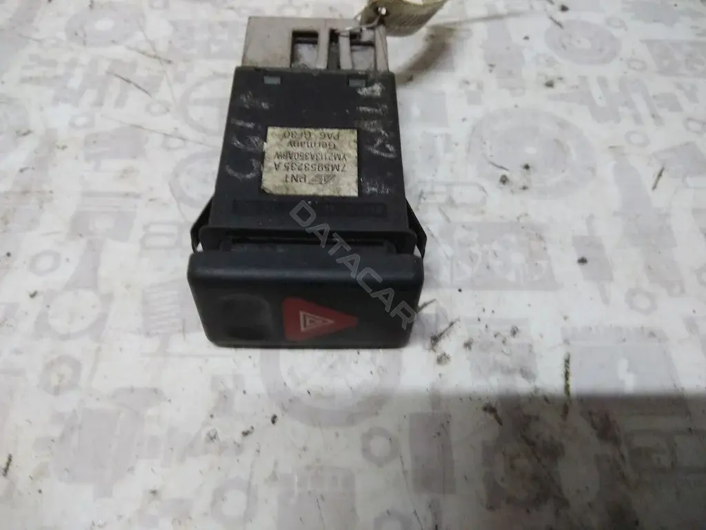 Кнопка аварийки 1110440, 517121C050