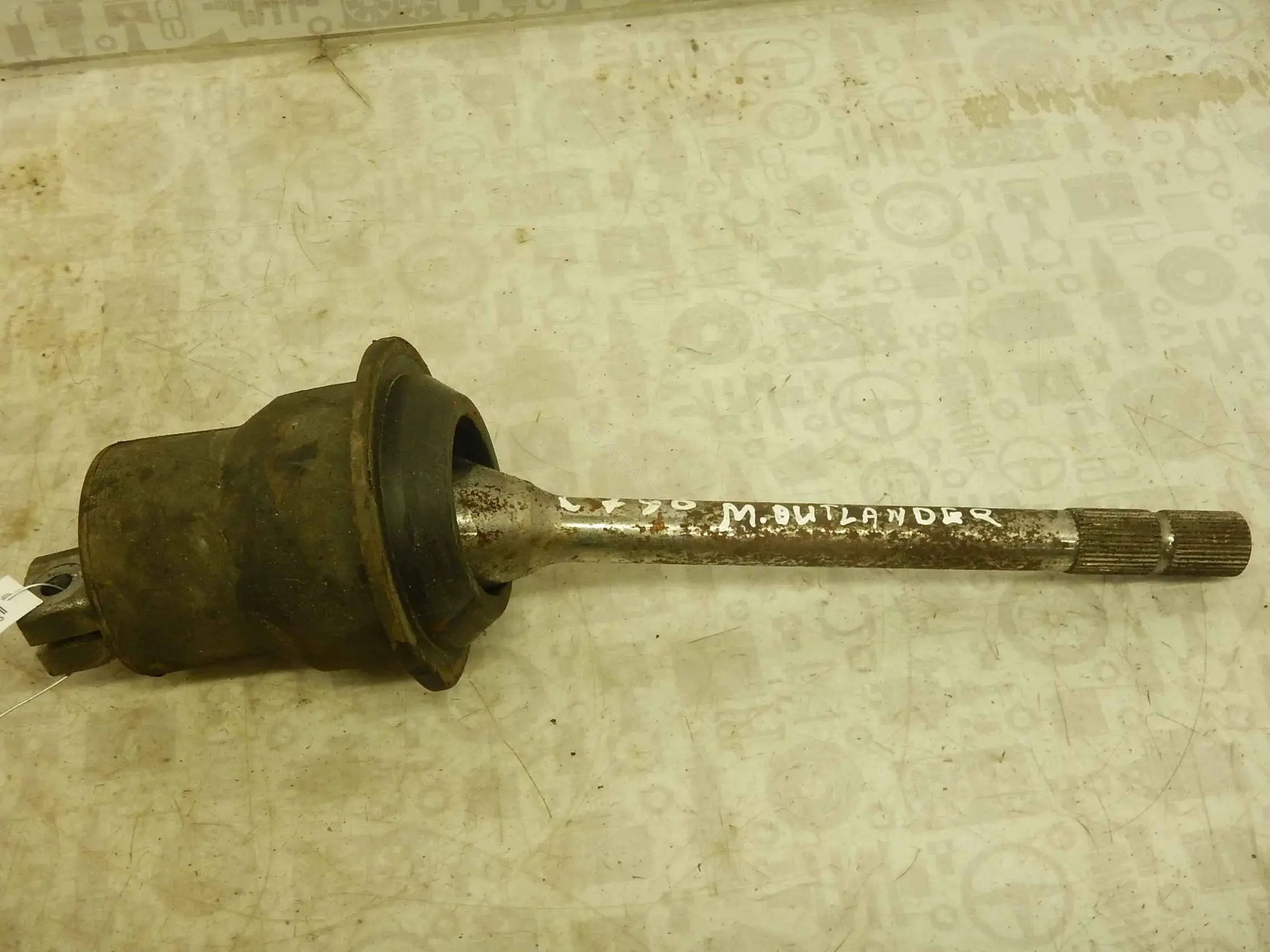 Рулевой карданчик MN101552