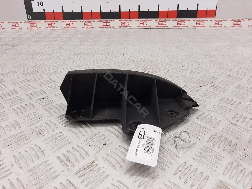 Кронштейн-направляющая бампера 8P3807394, 8P3807394A