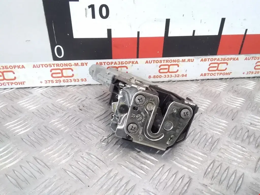 Замок двери 61034FE101