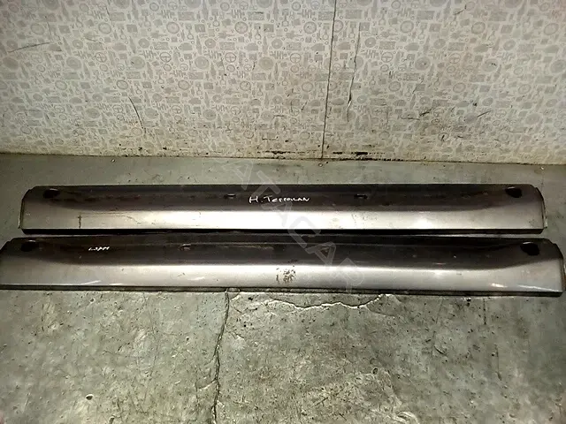 Накладка на порог 87781H1021