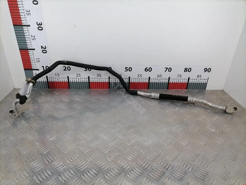 Трубка кондиционера 7L0820743K