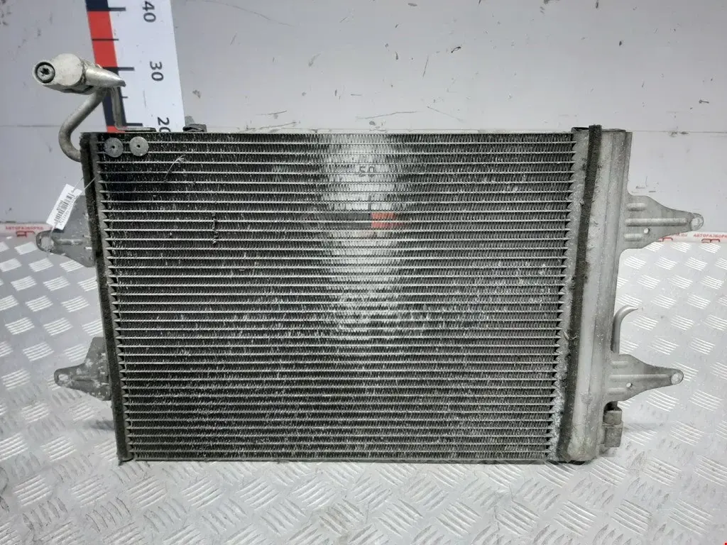 Радиатор кондиционера 6Q0820411H, 6Q0820411J, CF8718411B1