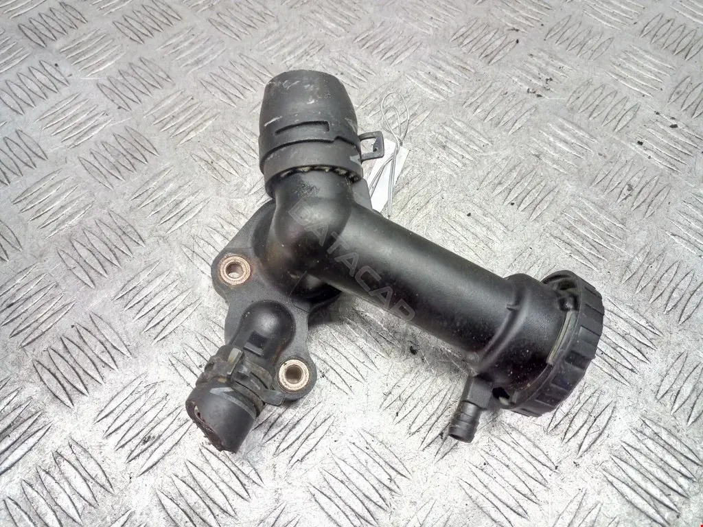 Трубка системы рециркуляции EGR 036131521AC, 036131521T