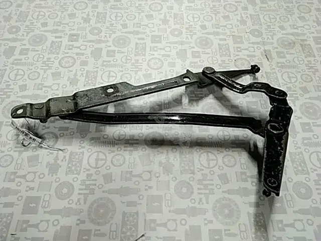 Петля крышки багажника 4D0827299A
