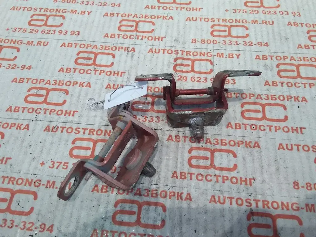Петля крышки багажника 90400AX630