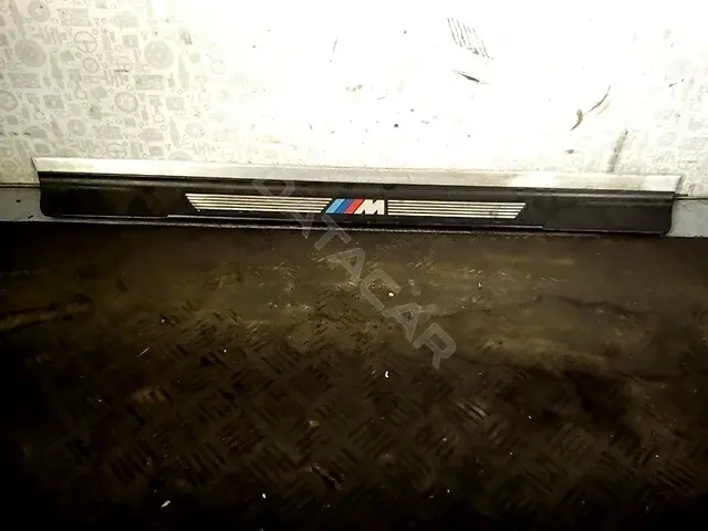 Накладка на порог 51478204113