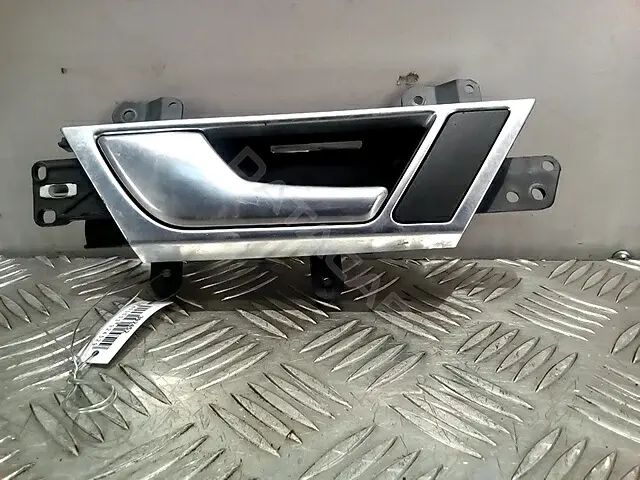 Ручка двери 4F0839019
