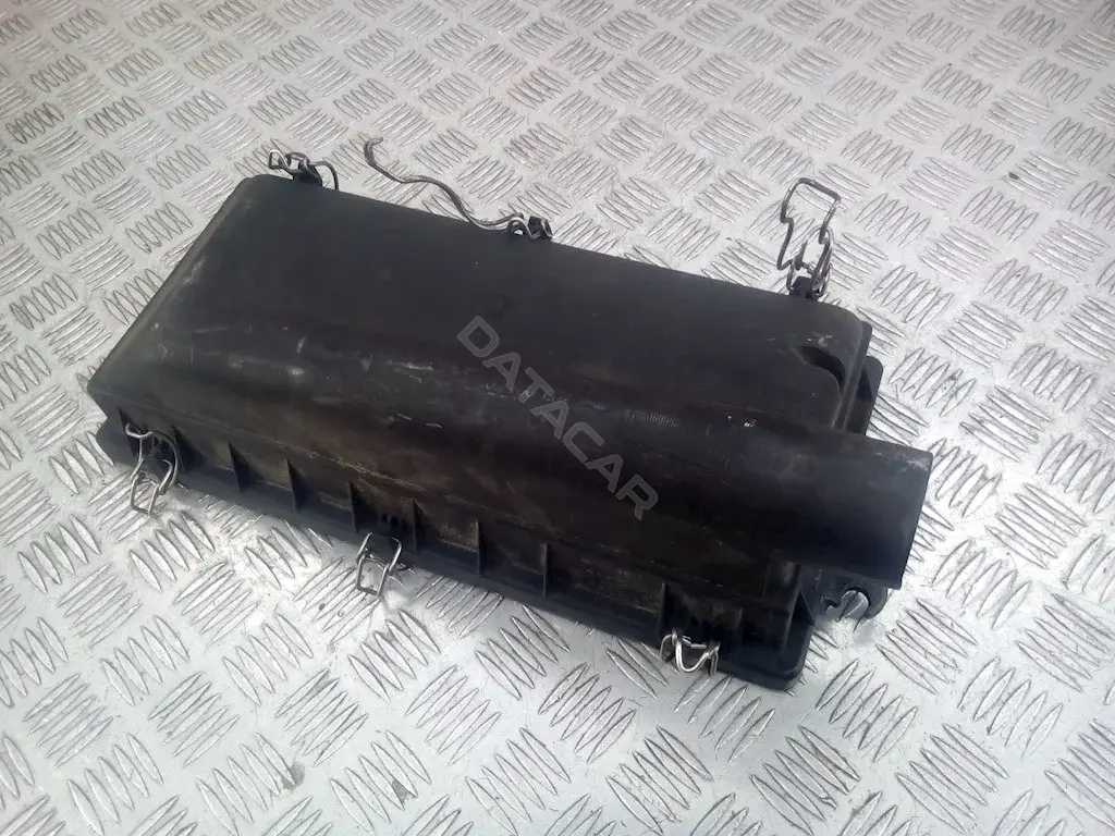 Корпус воздушного фильтра A6020900907