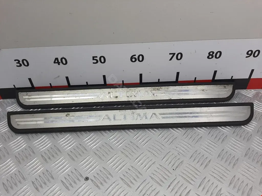 Накладка на порог 769B0ZX01A