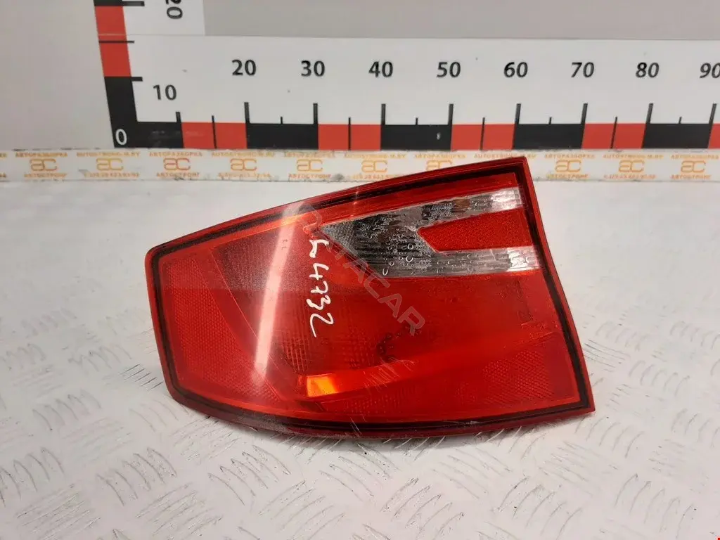 Задние фонари 4937921, 66180711, 6JH945095B