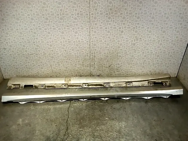 Накладка на порог A2516980754