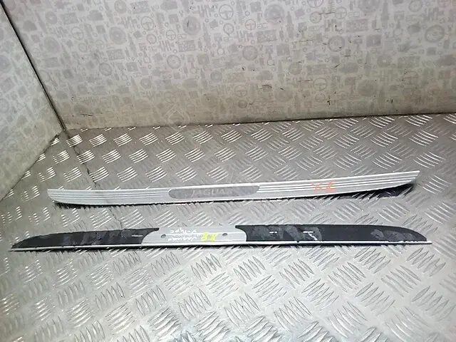 Накладка на порог 1X435413208BA