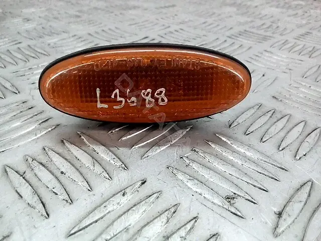 Повторитель передний 2750913, 3007537, 34700550