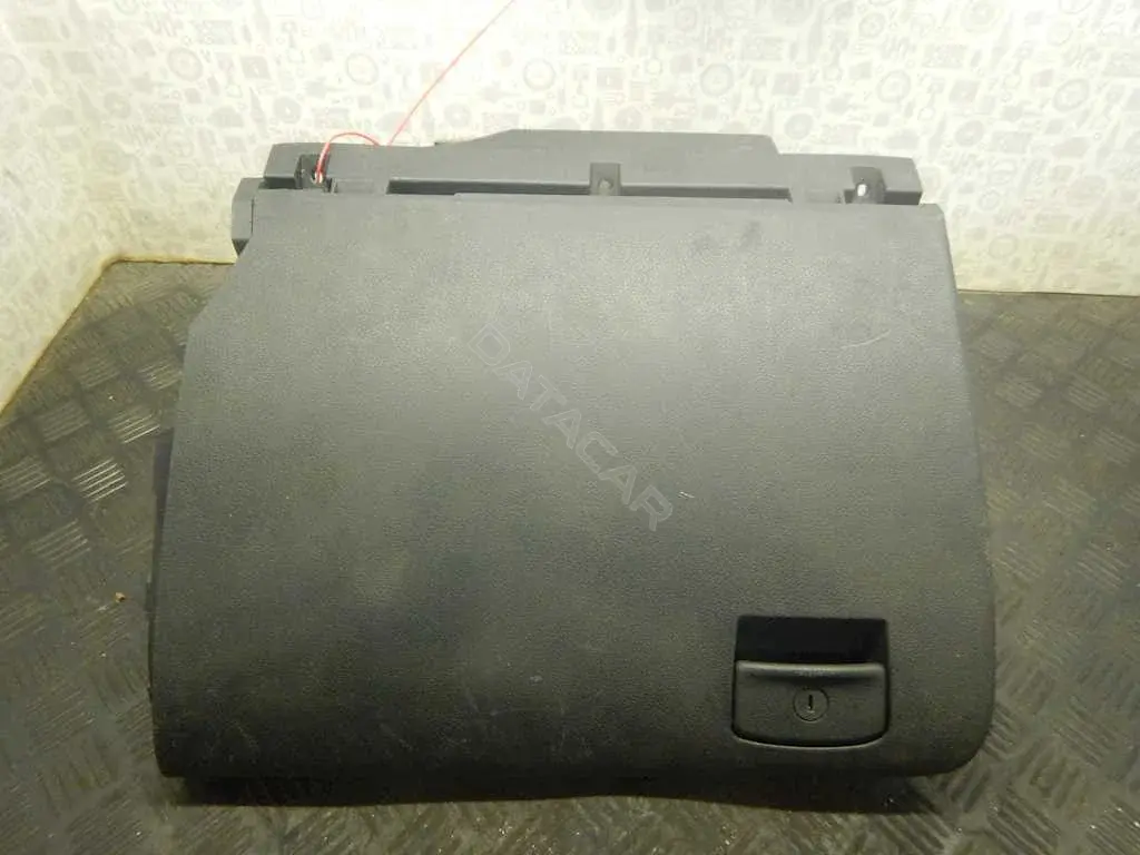 Бардачок 68500JA02A, 8267922685